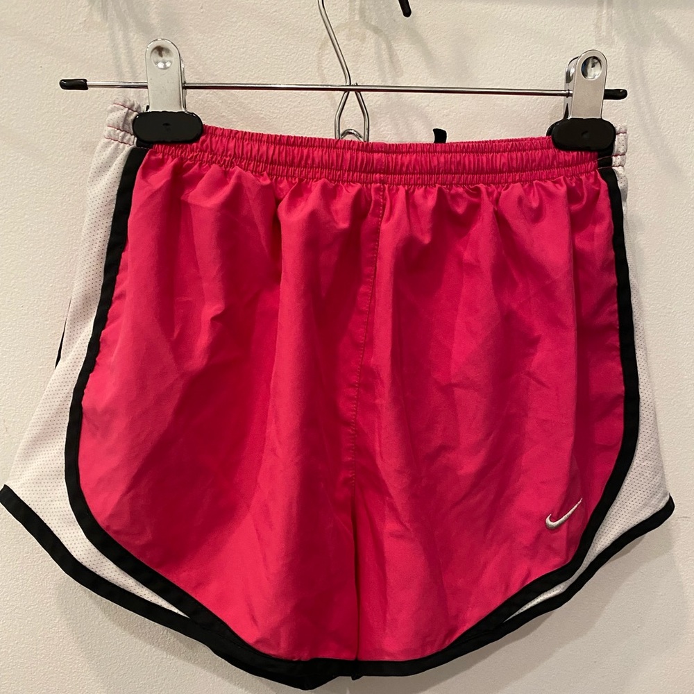 Nike essential dry fit running shorts pink athletic shorts drifit